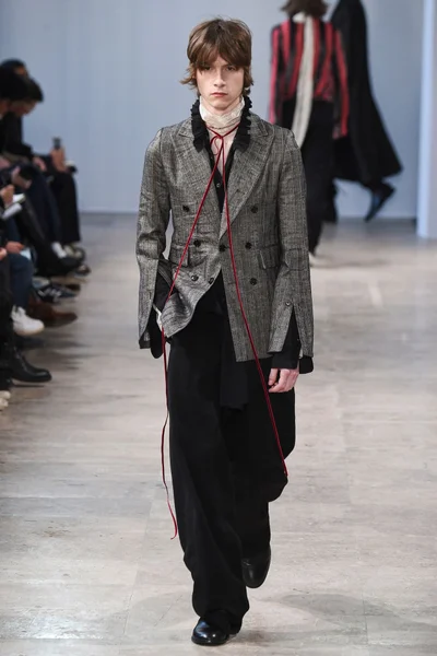Look 14